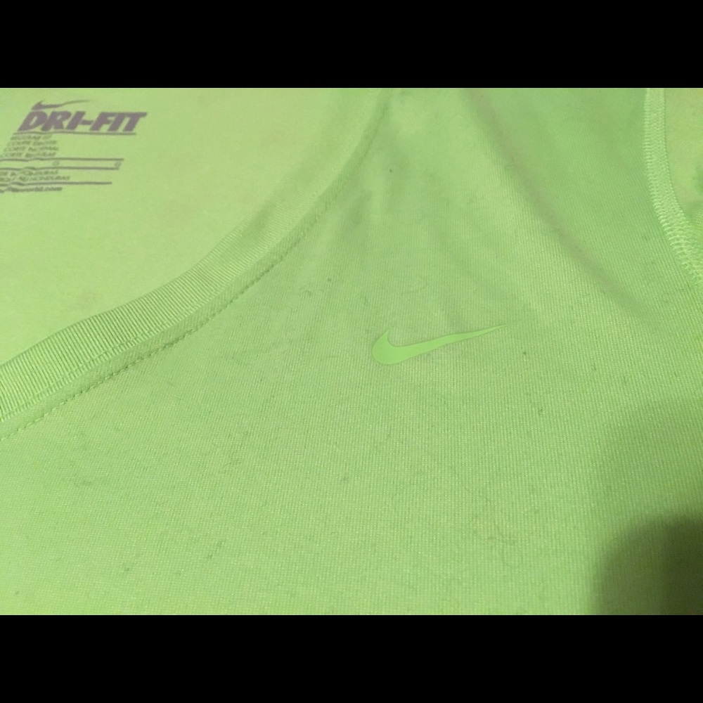 Nike Dri-Fit running shirt - Picture 3 of 3